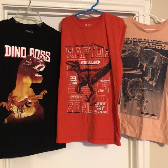 Children’s Place 🦕 🦖 set of 3 boys Large Tees